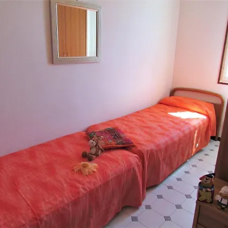 Welcoming In Near The Sea Apartman